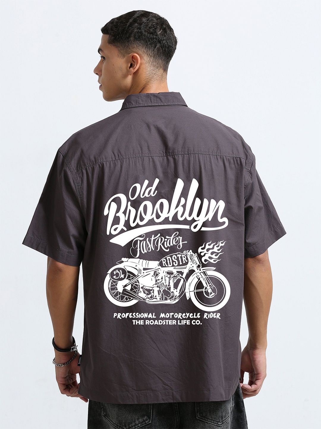 

The Roadster Lifestyle Co Printed Pure Cotton Oversized-Fit Shirt, Grey
