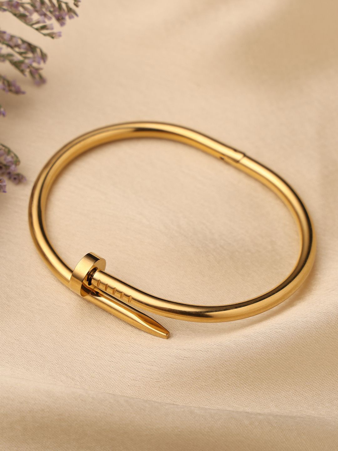 

VENI 18K Gold-Plated Stainless Steel Cuff Bracelet