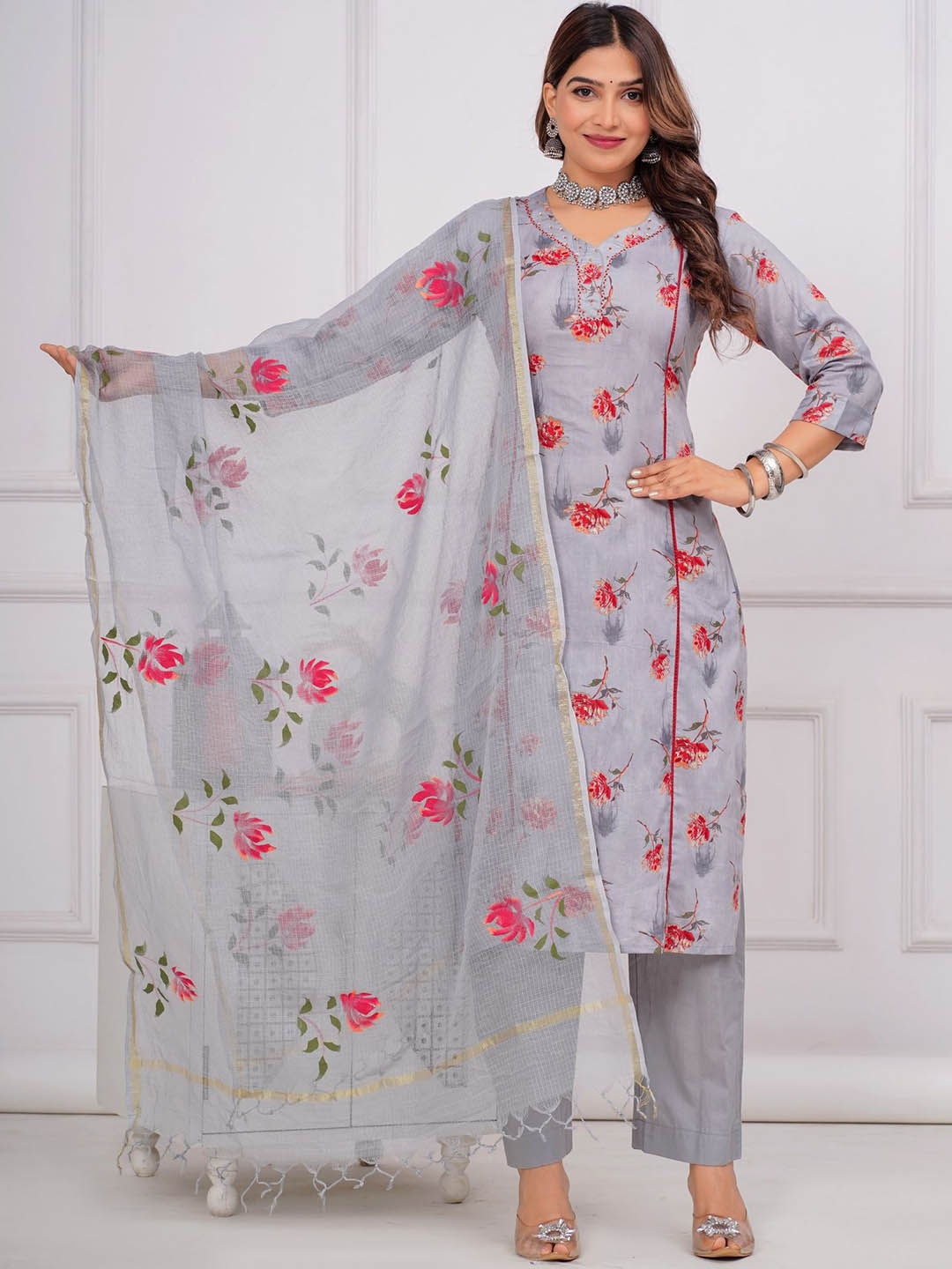 

EtnicaWear Floral Printed V-Neck Beads and Stones Pure Wool Kurta with Trousers & Dupatta, Grey