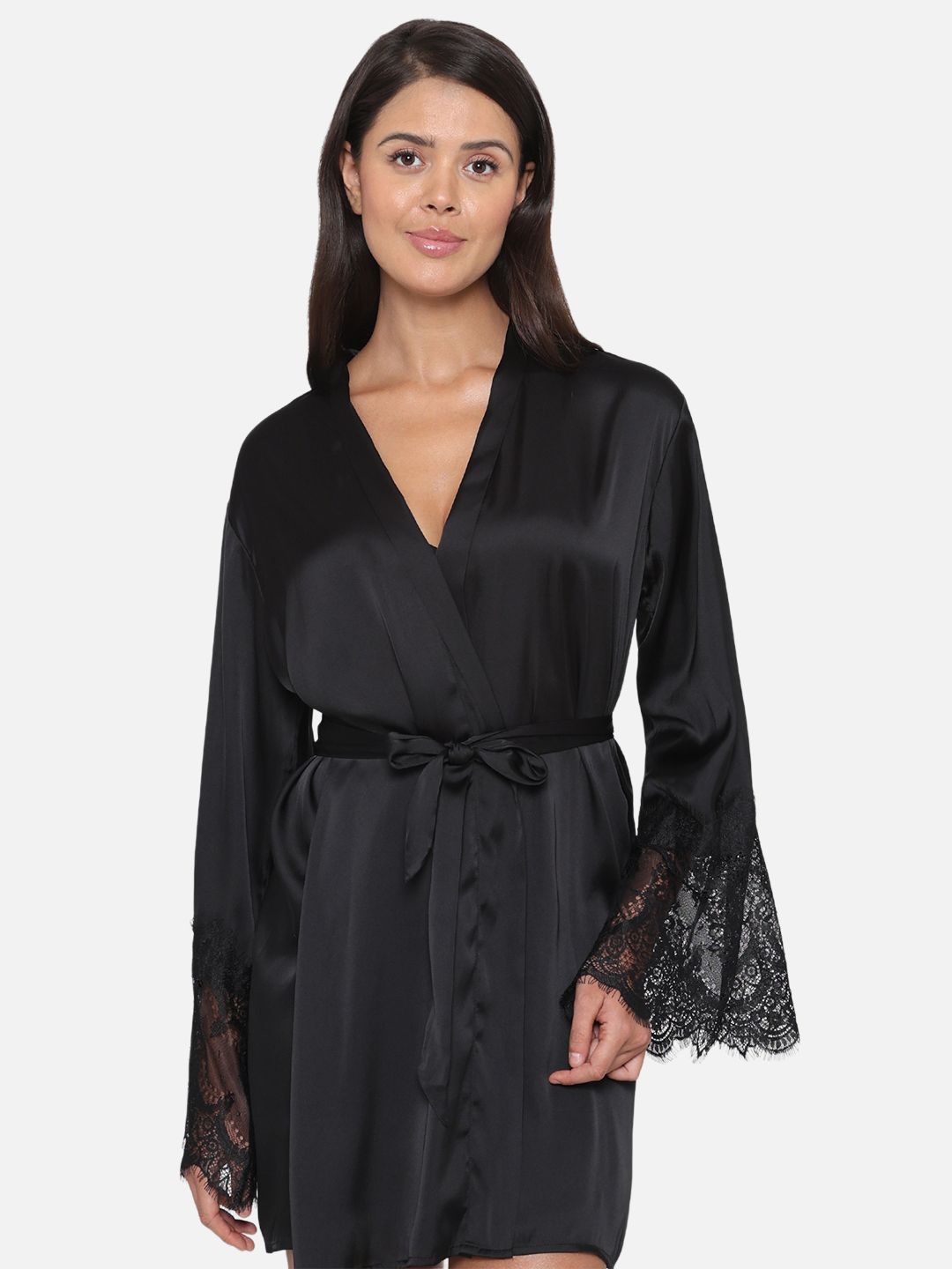 

Wacoal Women Solid Long Sleeves Knee Length V-neck Lacy Robe, Black