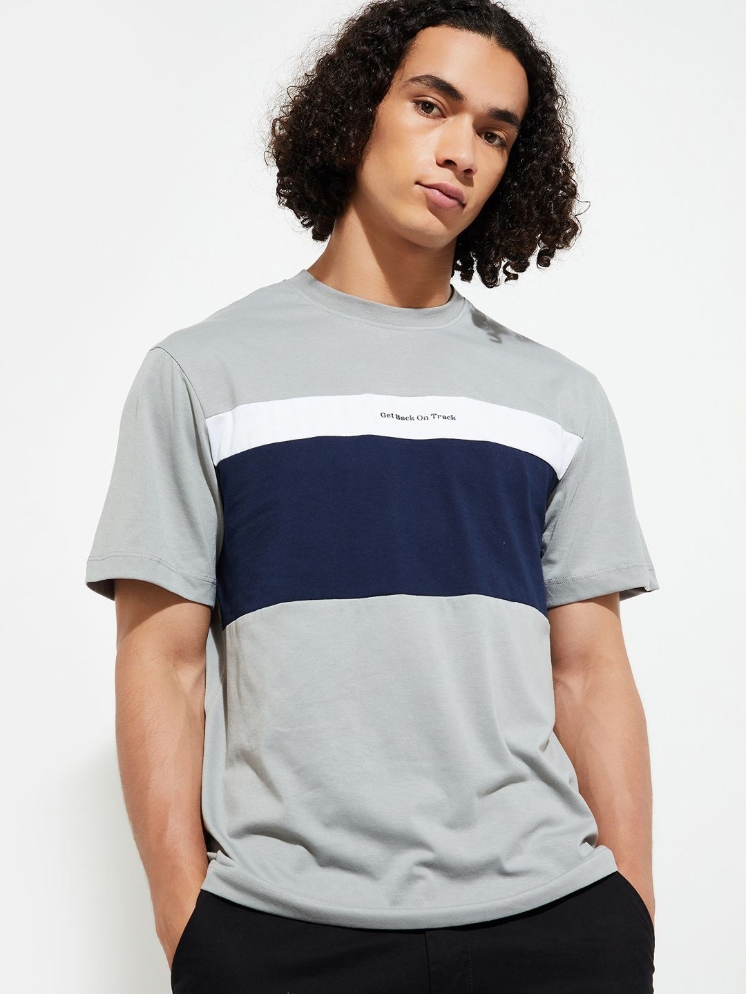 

max URB_N Men Colourblocked T-shirt, Grey