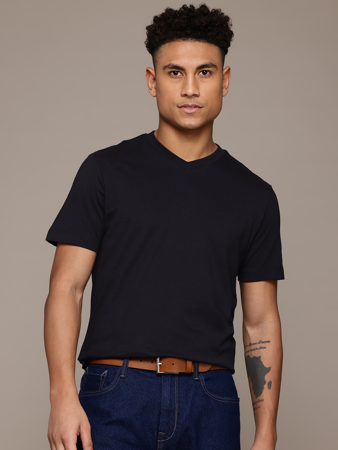 

MANGO MAN V-Neck Slim Fit Cotton T-shirt, Black