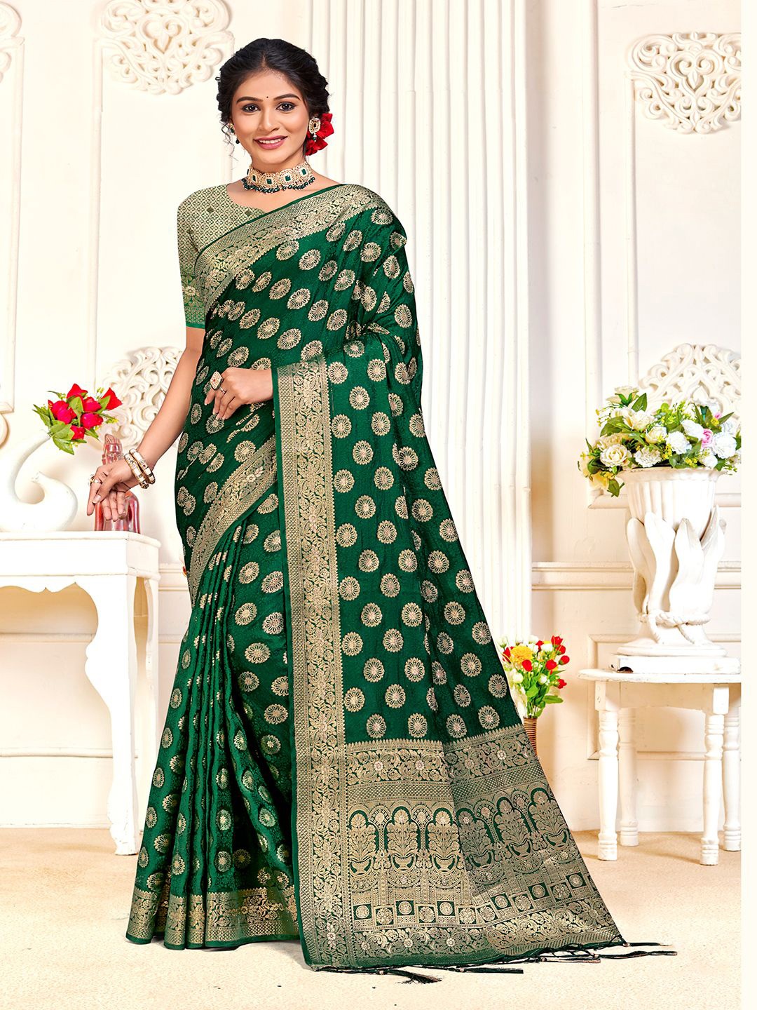 

Ishin Woven Design Zari Silk Blend Saree, Green