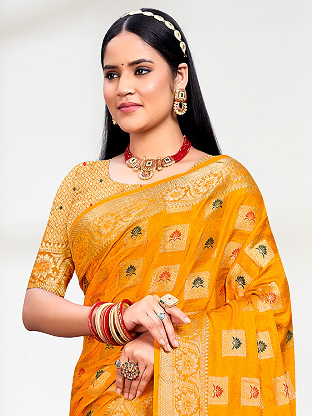 

Ishin Woven Design Zari Saree, Yellow