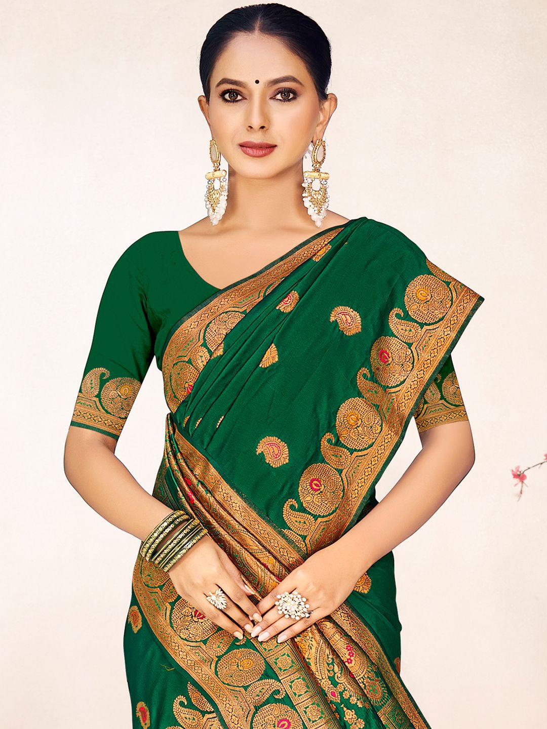 

Ishin Paisley Zari Saree, Green