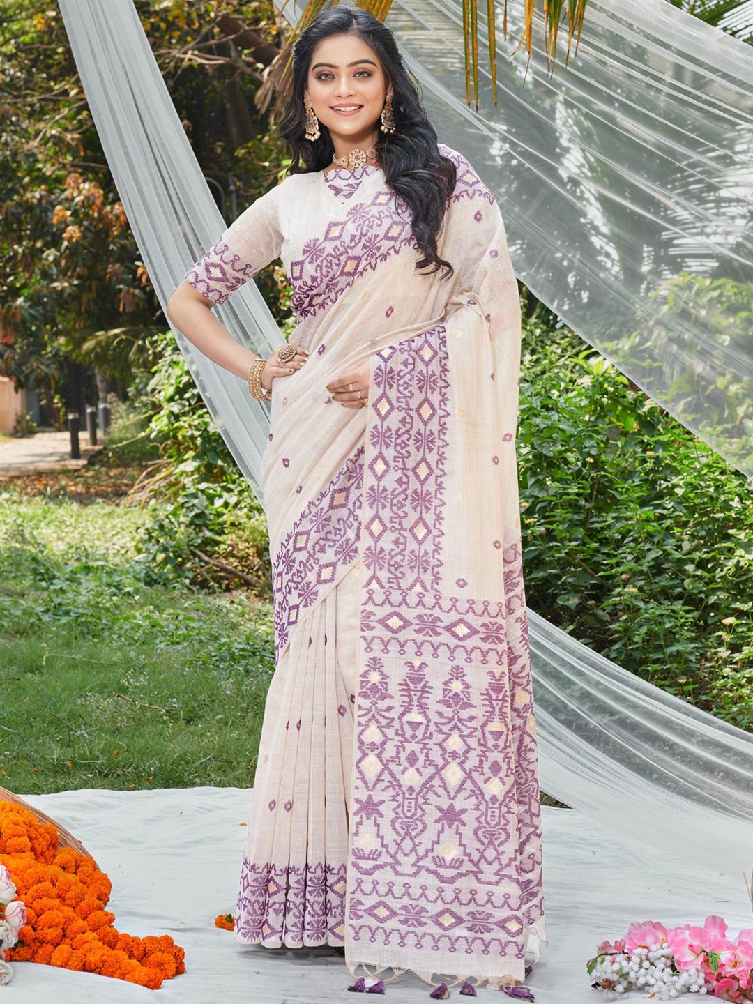 

Ishin Woven Design Saree, Na