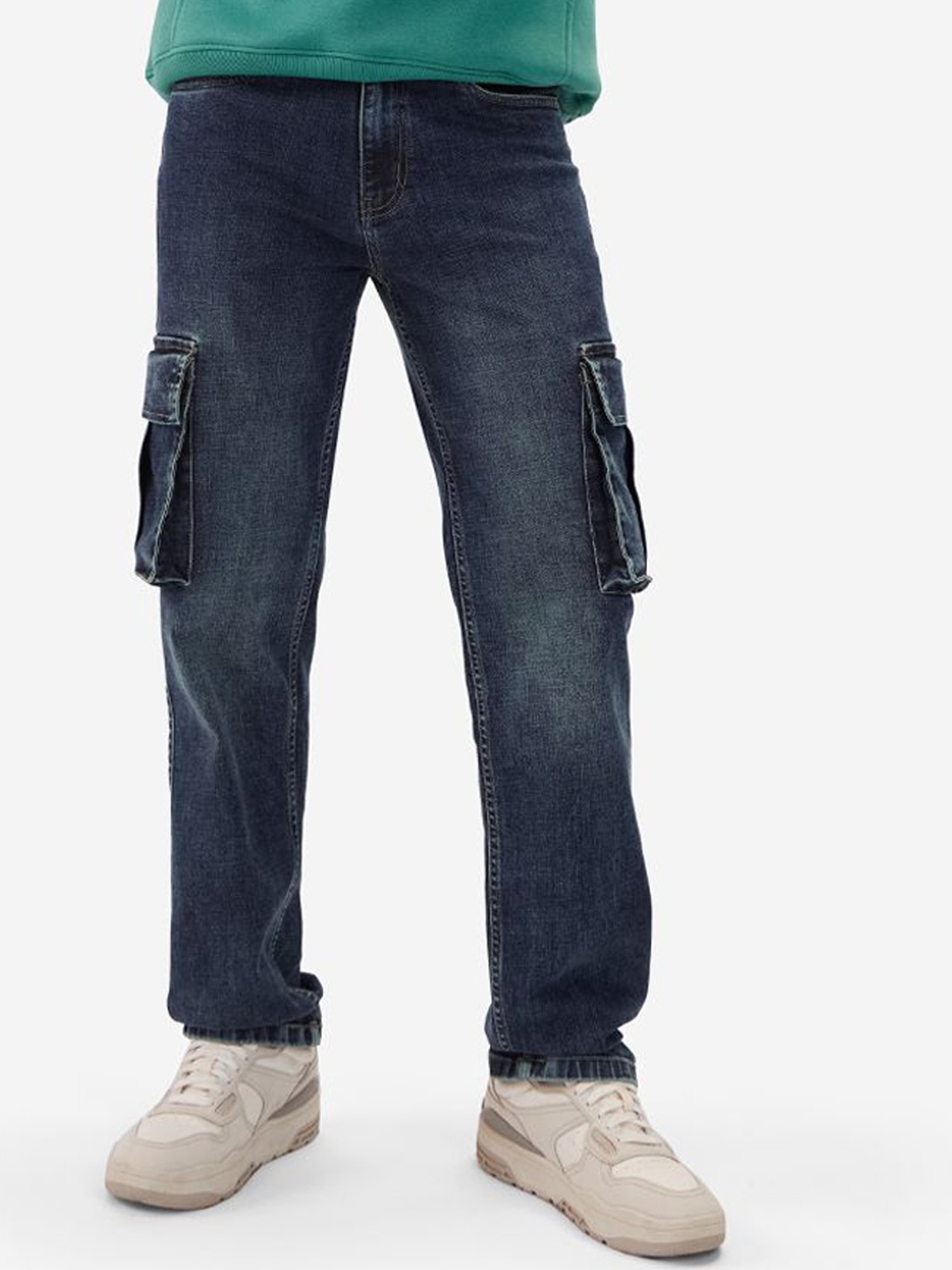 

The Souled Store Men Straight Fit Light Fade Stretchable Cargo Jeans, Blue