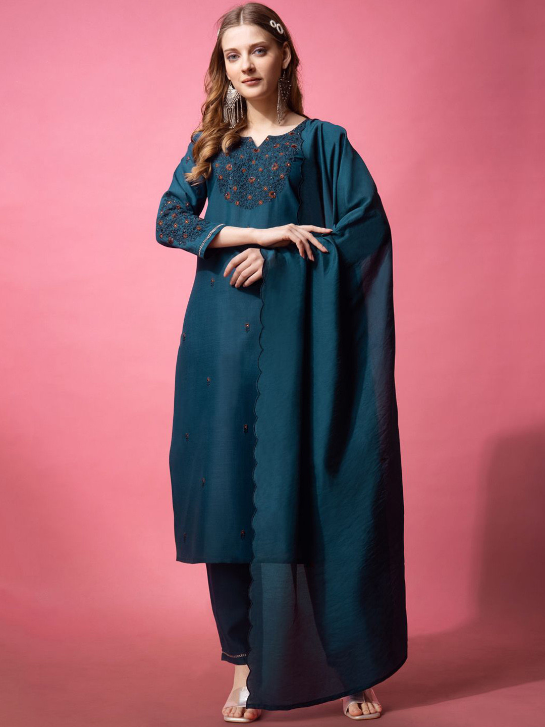 

ARADHNA Ethnic Motifs Yoke Design Thread Work Straight Kurta With Trousers & Dupatta, Blue