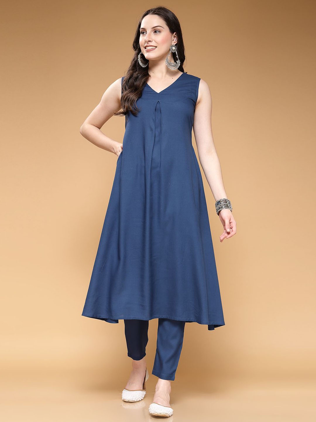 

CHIRAAI V-Neck A-Line Kurta with Palazzos, Teal