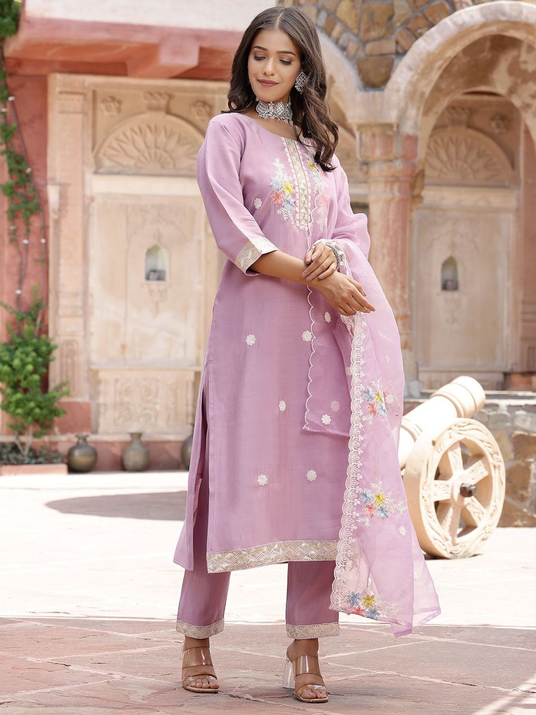 

Stylum Floral Embroidered Regular Beads and Stones Kurta With Trousers & Dupatta, Purple