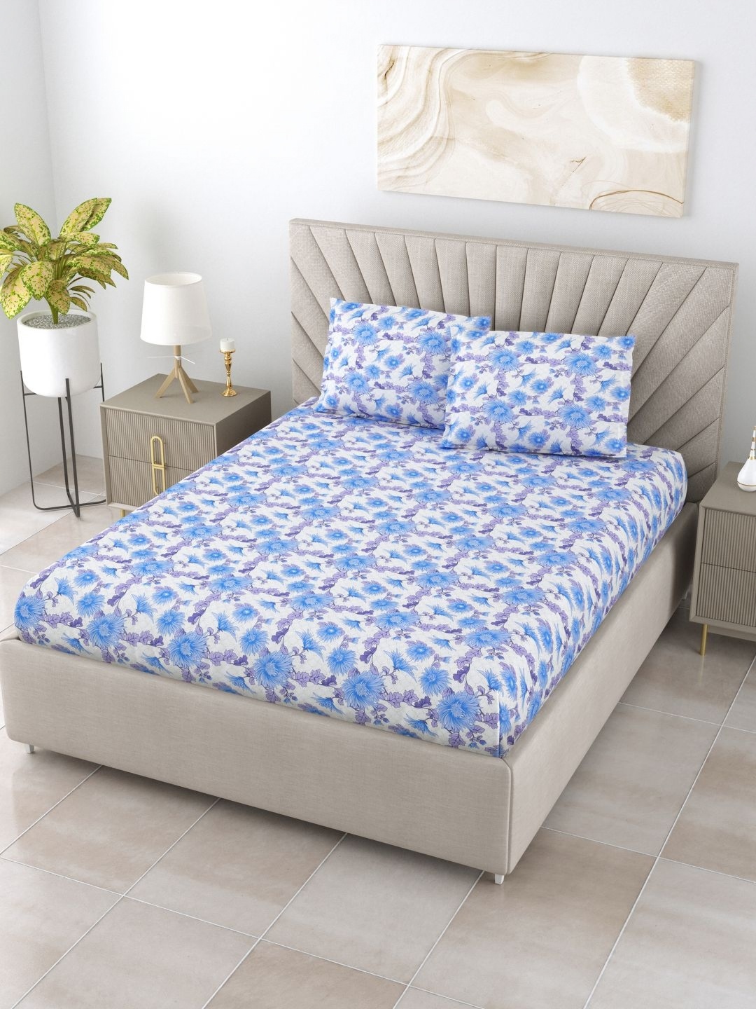 

BOMBAY DYEING Blue & White Floral Cotton 120 TC Queen Bedsheet with 2 Pillow Covers
