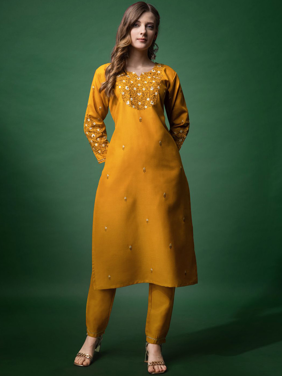

ARADHNA Floral Embroidered Thread Work Straight Kurta With Trousers, Mustard