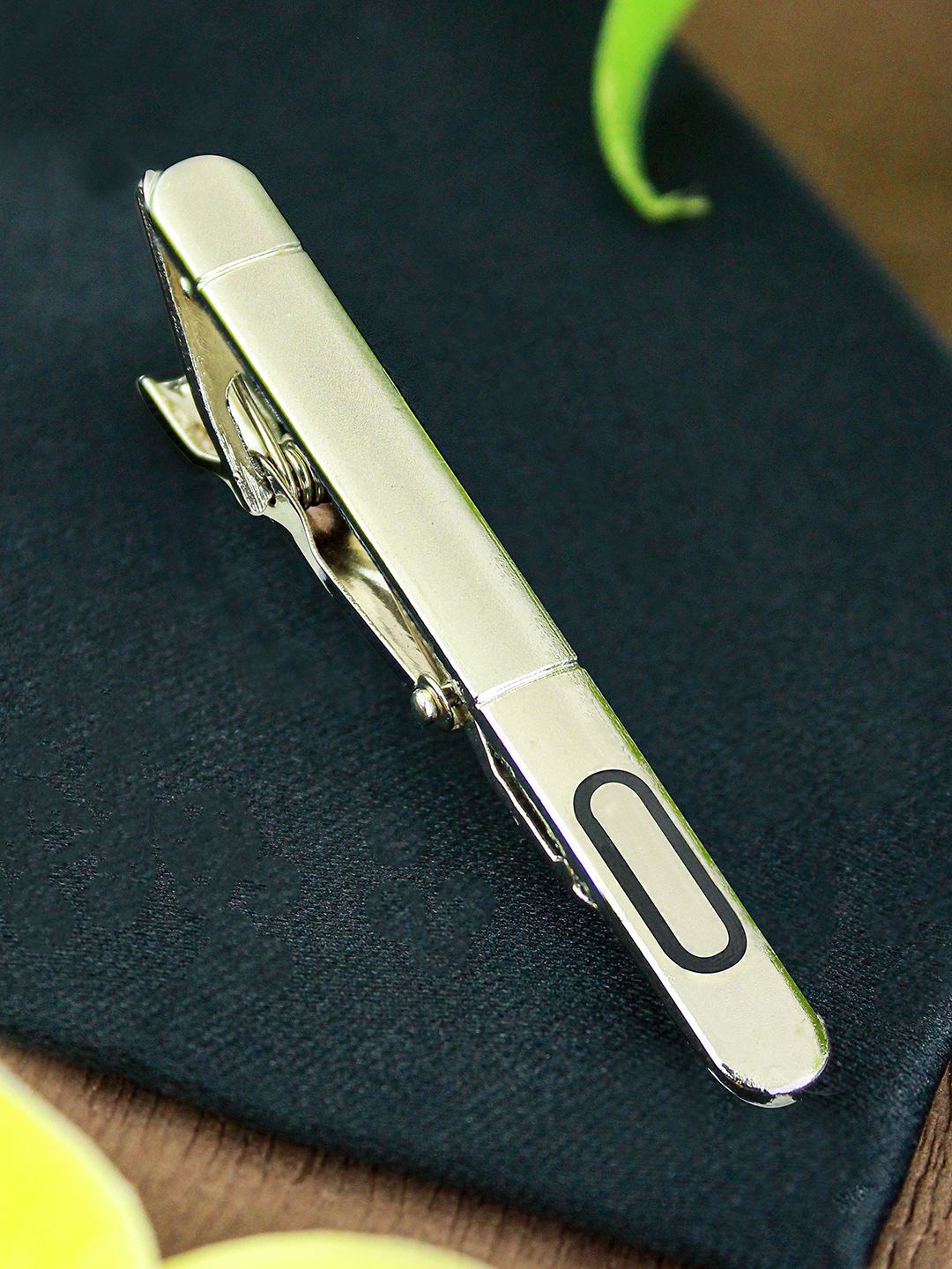 

Kavove ModishPin Minimal Tie Pin, Silver