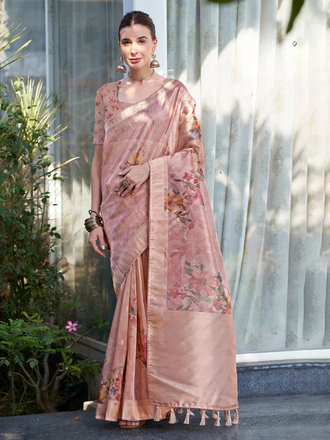 

MySilkLove Floral Zari Organza Saree, Pink