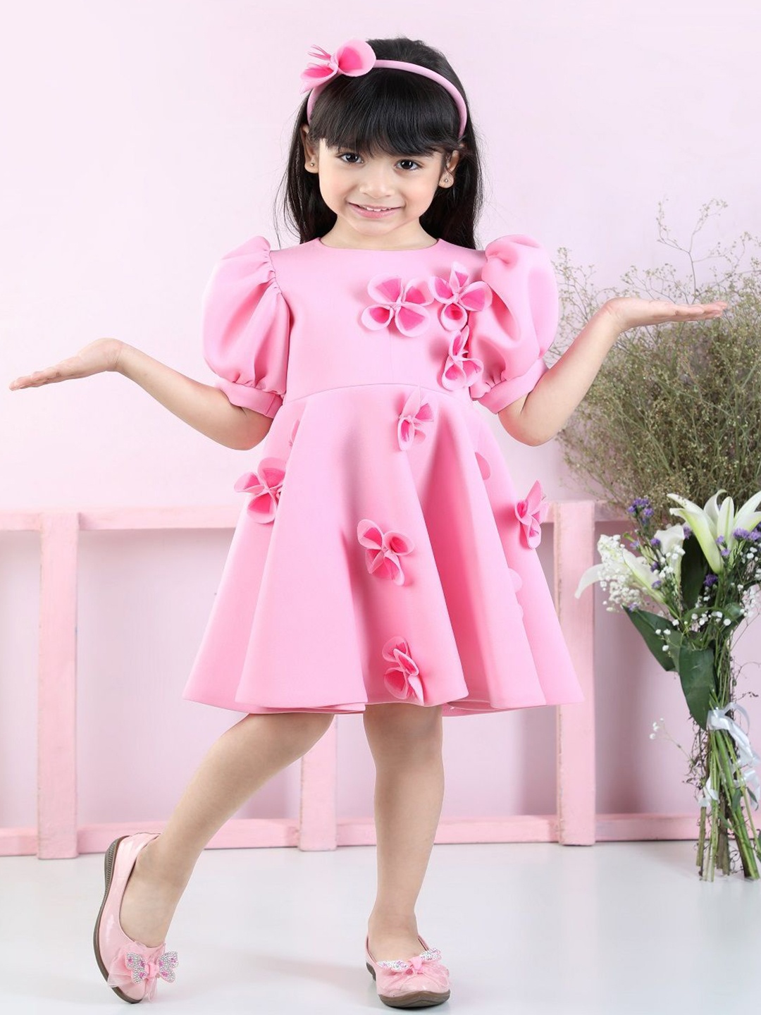 

THE LITTLE CELEBS Girls Floral Applique Puff Sleeve Fit & Flare Dress, Pink