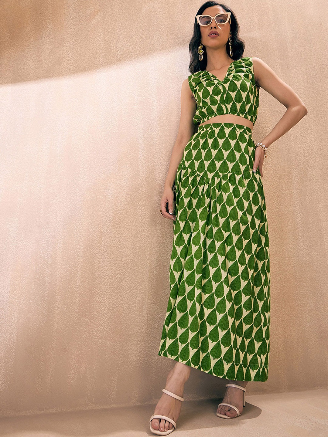 

Pink Paprika by SASSAFRAS Printed Pure Cotton Crop Top With Maxi Skirt, Green