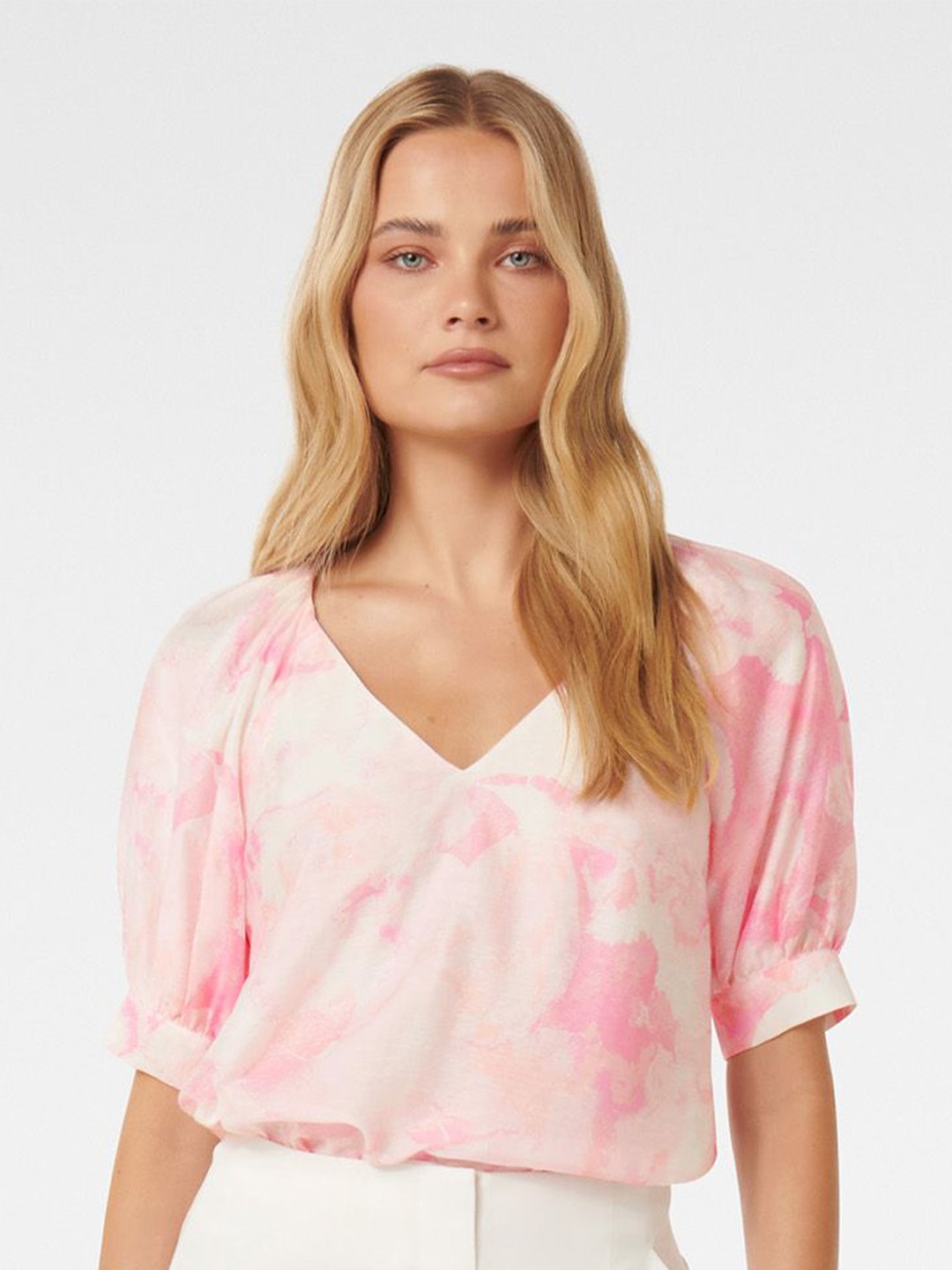 

Forever New Women Floral Printed Short Sleeves Woven Puff Sleeve Top, Cream