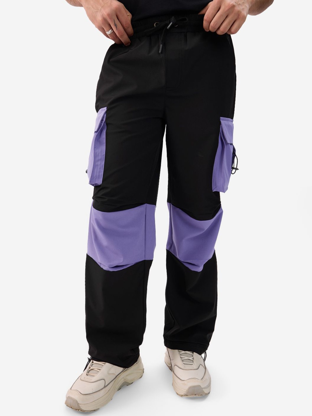 

The Souled Store Men Colourblocked Loose Fit Pure Cotton Cargo Trousers, Black