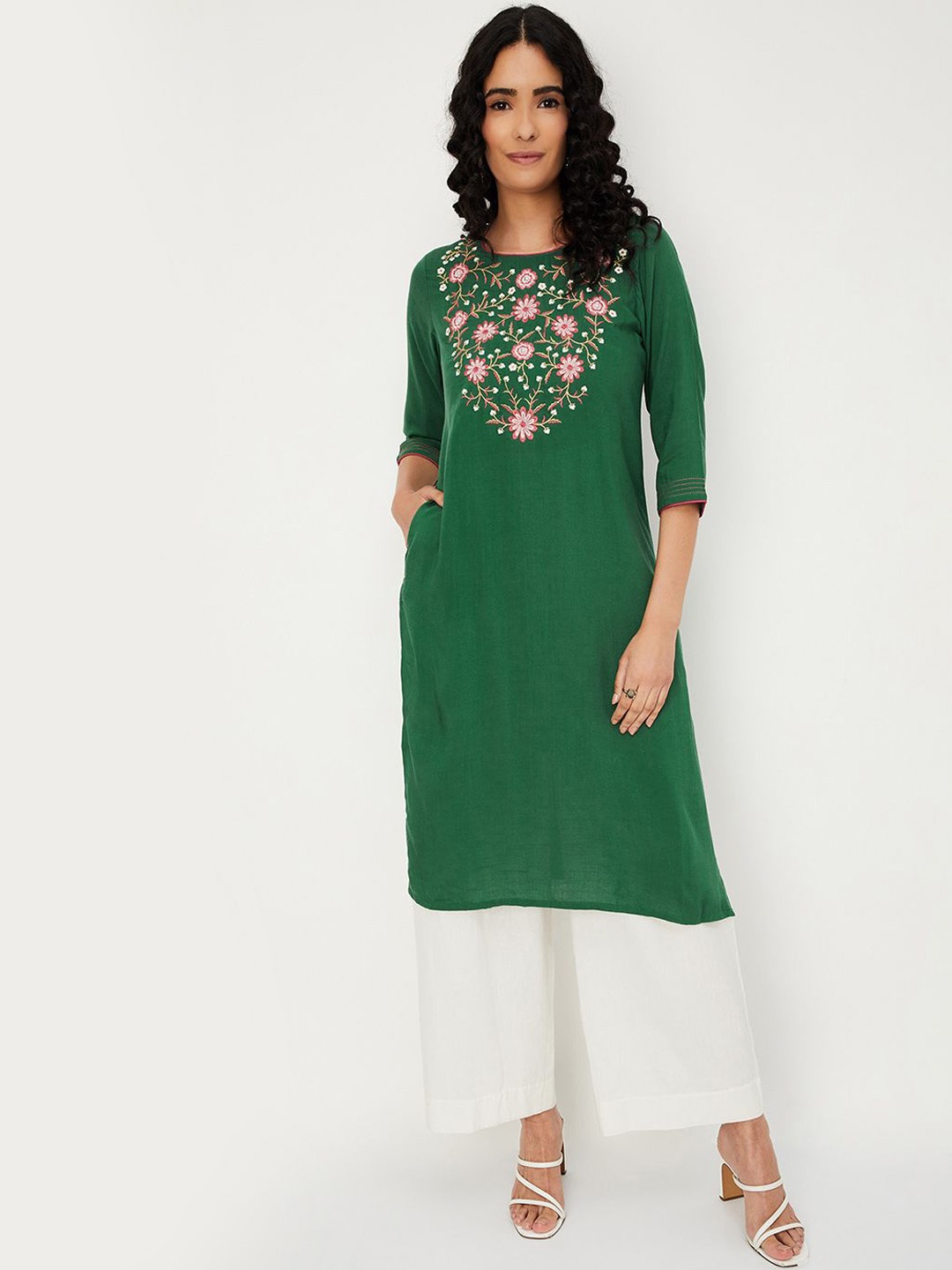 

max Floral Embroidered Straight Kurta, Green