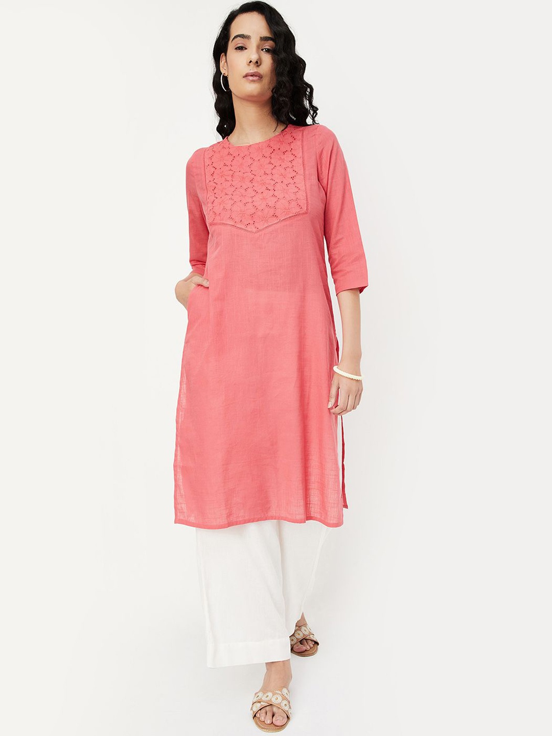 

max Floral Embroidered Round Neck Straight Kurta, Pink