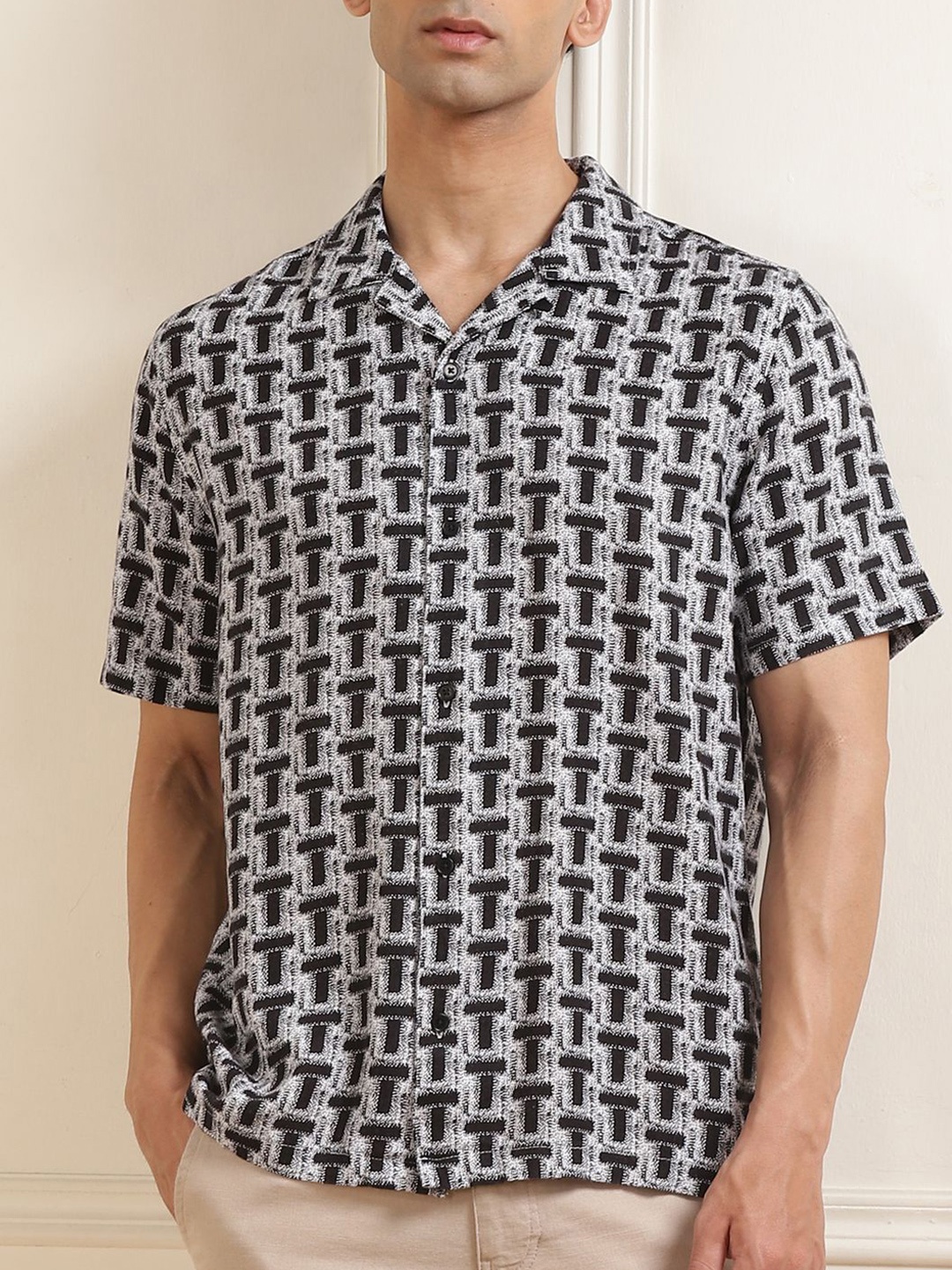 

Ted Baker Men Opaque Printed Casual Shirt, Black