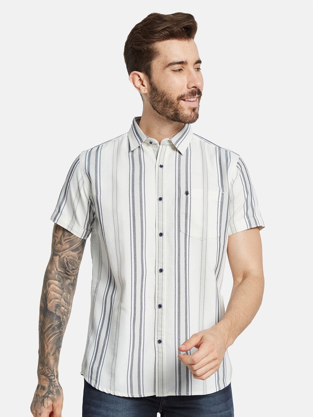

METTLE Men Opaque Striped Casual Shirt, Off white