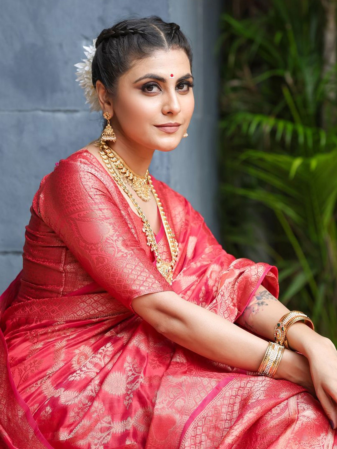 

COSBILA FASHION Ethnic Motifs Zari Woven Banarasi Saree, Red