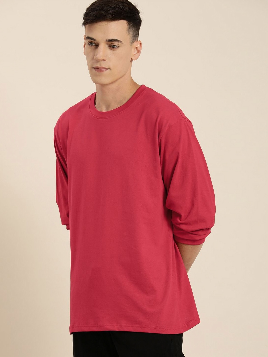 

Difference of Opinion Men Solid Round Neck Cotton Oversized T-Shirt, Red
