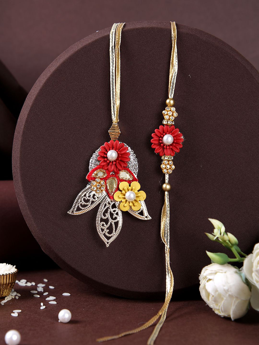 

Aapno Rajasthan Beaded Bhaiya Bhabhi Rakhi With Box, Red