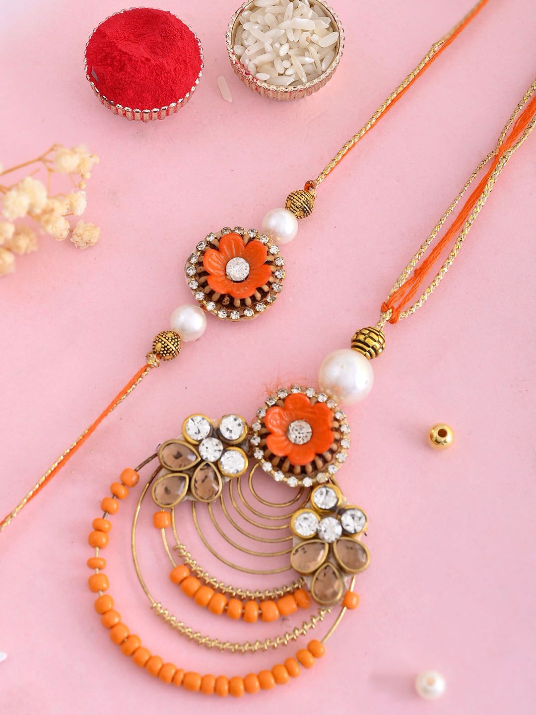 

Aapno Rajasthan Beaded Bhaiya Bhabhi Rakhi With Box, Gold
