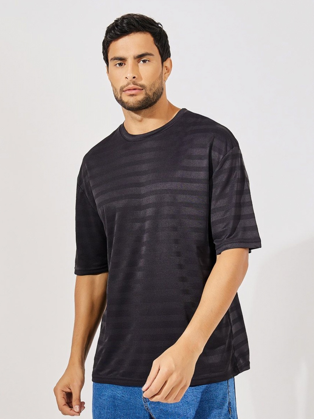 

Styli Men Black Self Stripe Stretch Knit Oversized Crew Neck T-Shirt