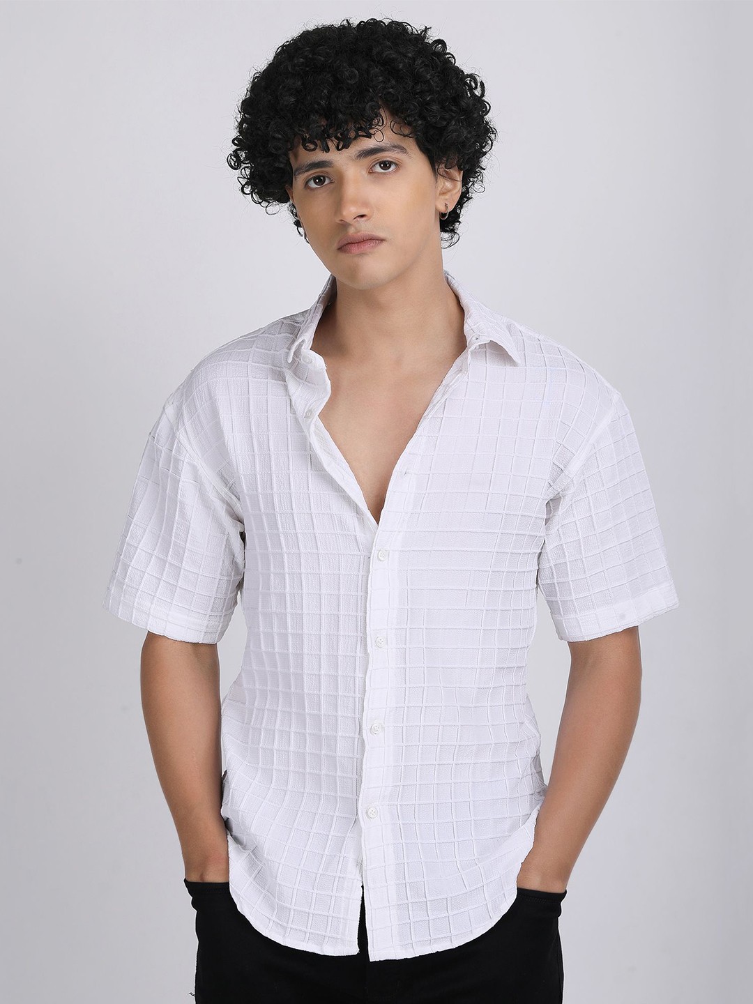 

The Roy Men Comfort Slim Fit Opaque Striped Casual Shirt, White