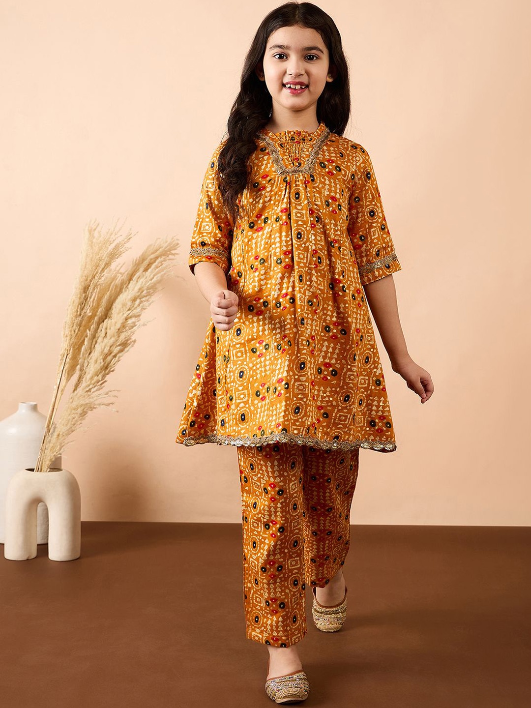 

Stylo Bug Girls Ethnic Motifs Printed Gotta Patti Regular Kurta with Pyjamas, Yellow