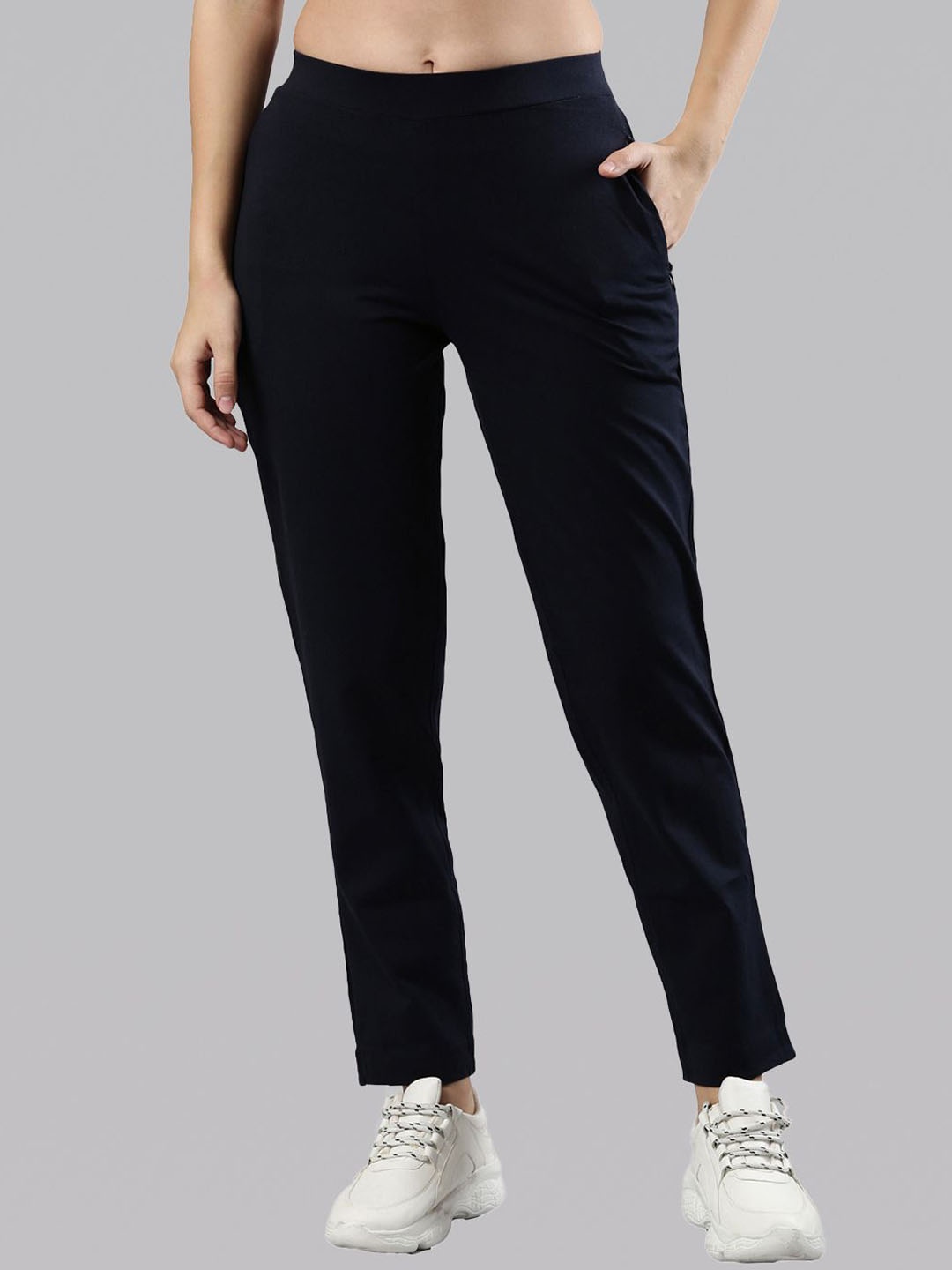 

Femmora Women Loose Fit Trousers, Navy blue
