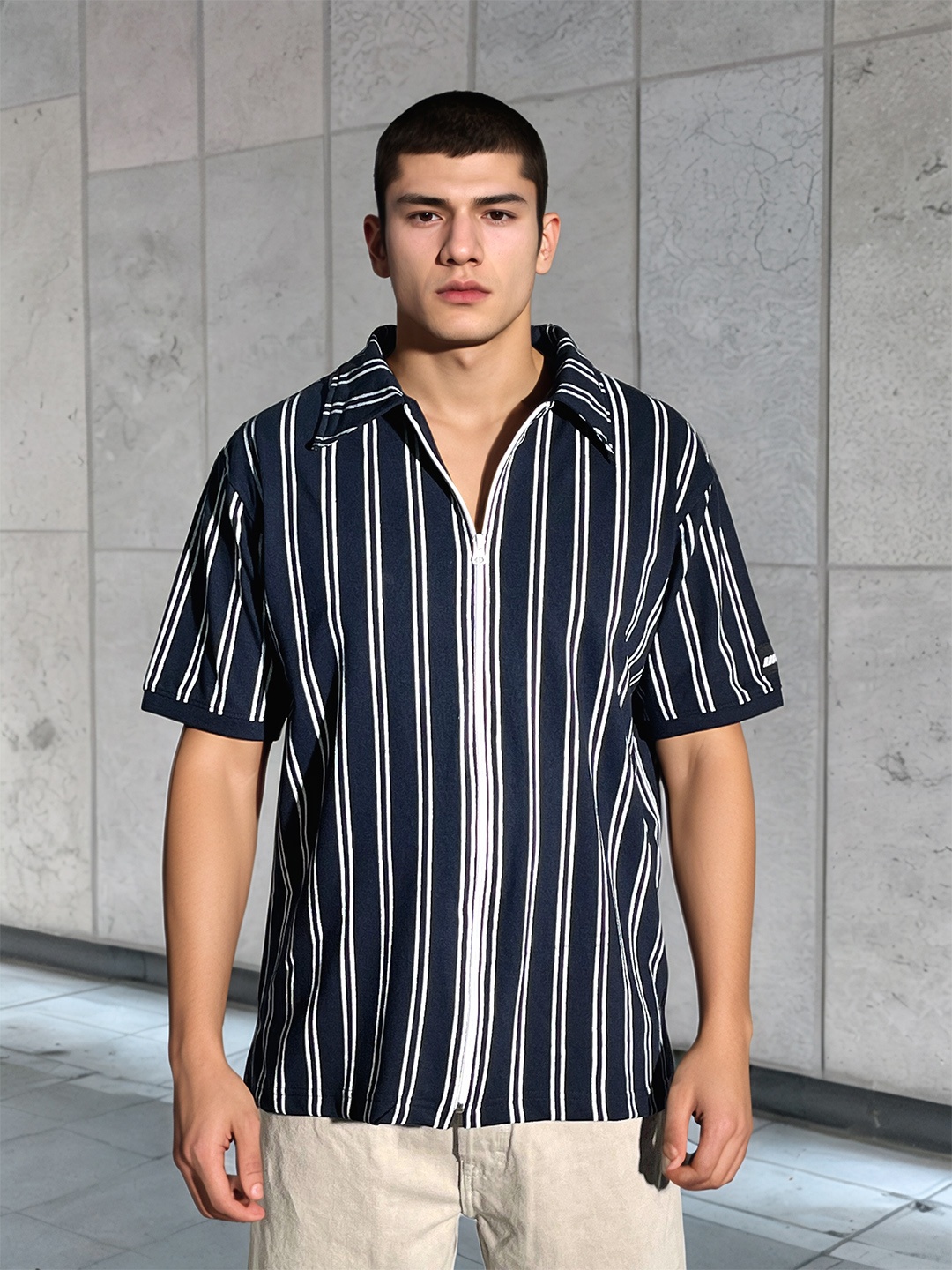 

UNRL Striped Polo Collar Drop-Shoulder Sleeves Relaxed Fit T-shirt, Navy blue