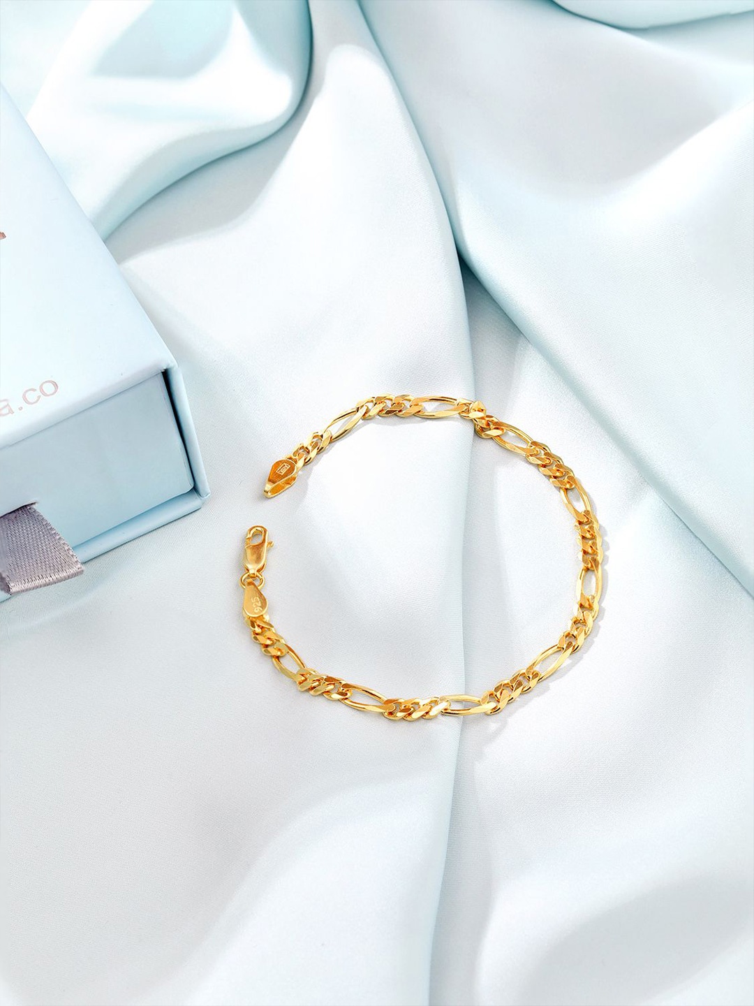 

Zavya Men 925 Pure Silver Gold-Plated Link Bracelet