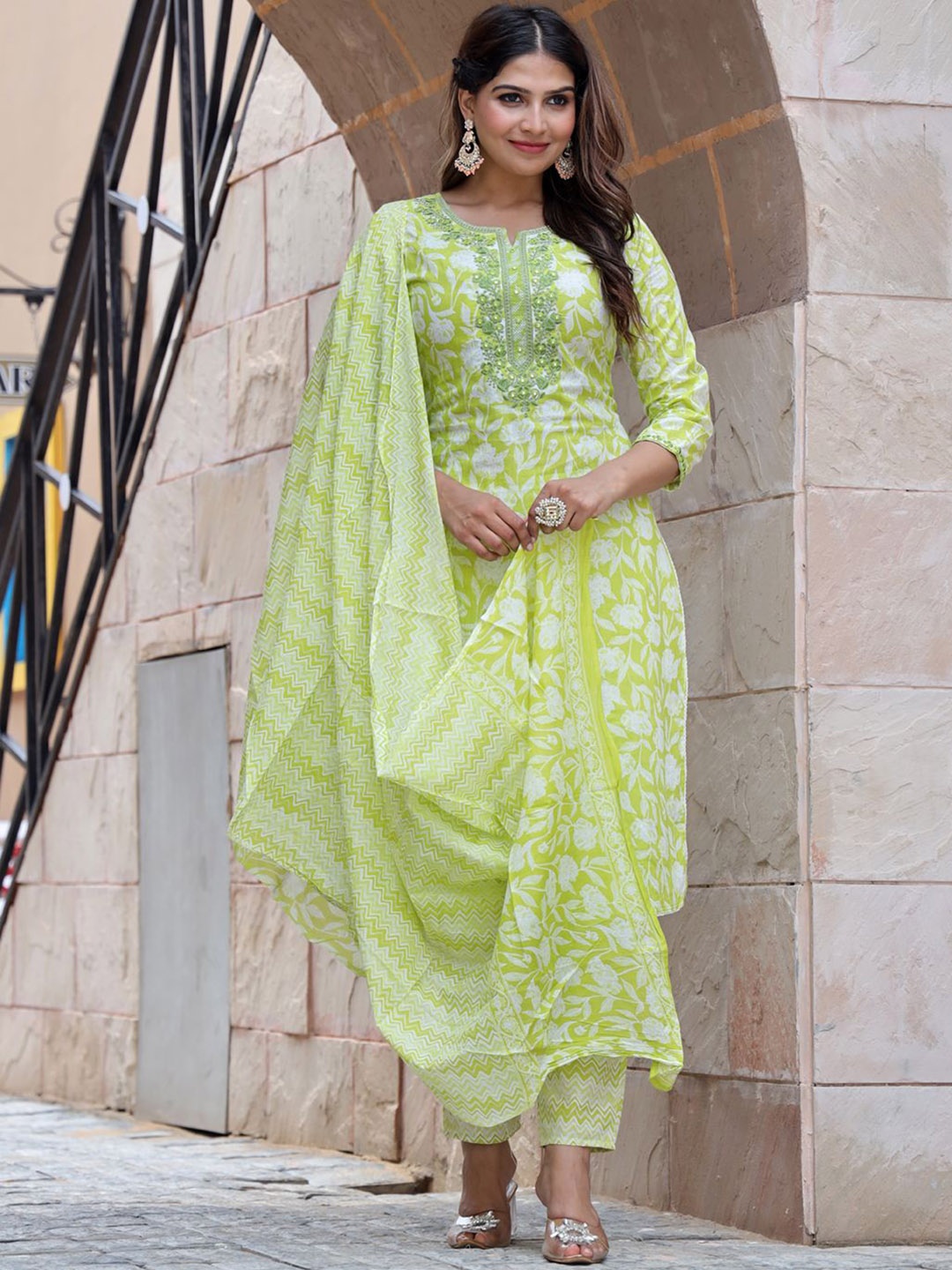 

IkDaiya Floral Printed Straight Pure Cotton Mirror Work Kurta with Trousers & With Dupatta, Green