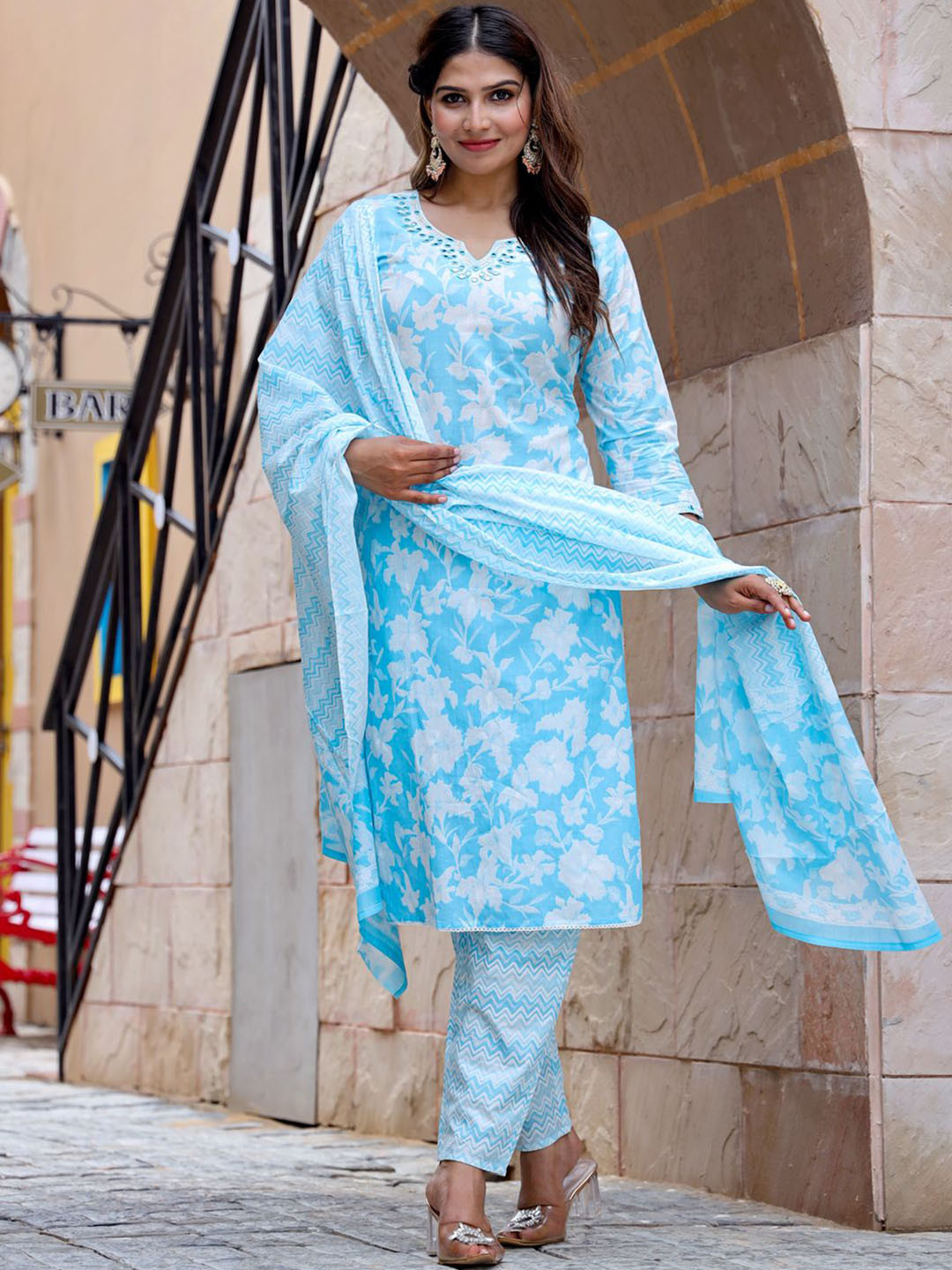 

IkDaiya Floral Printed Straight Mirror Work Pure Cotton Kurta with Trousers & Dupatta, Blue