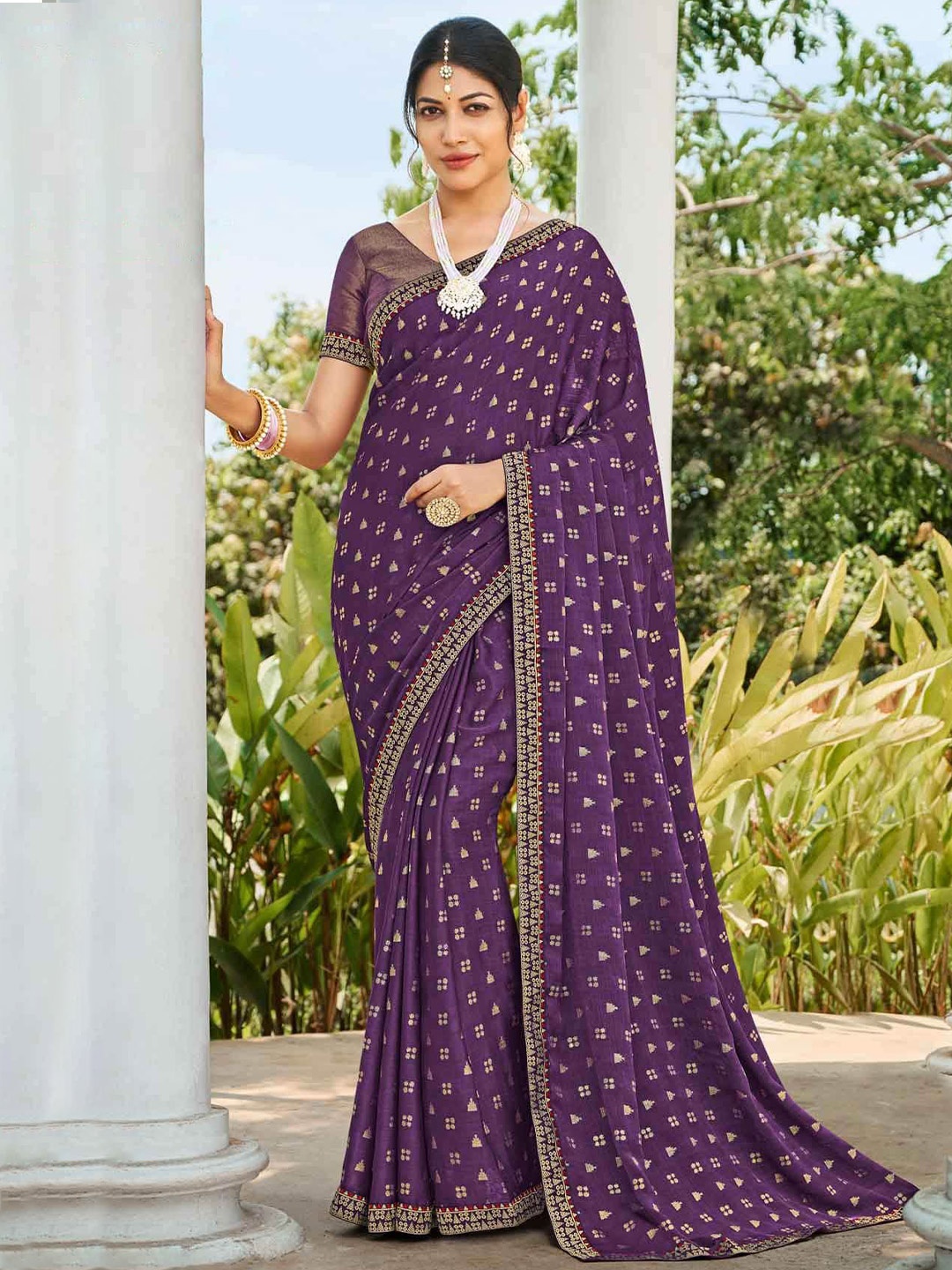

Laxmipati Ethnic Motifs Embroidered Saree, Lavender