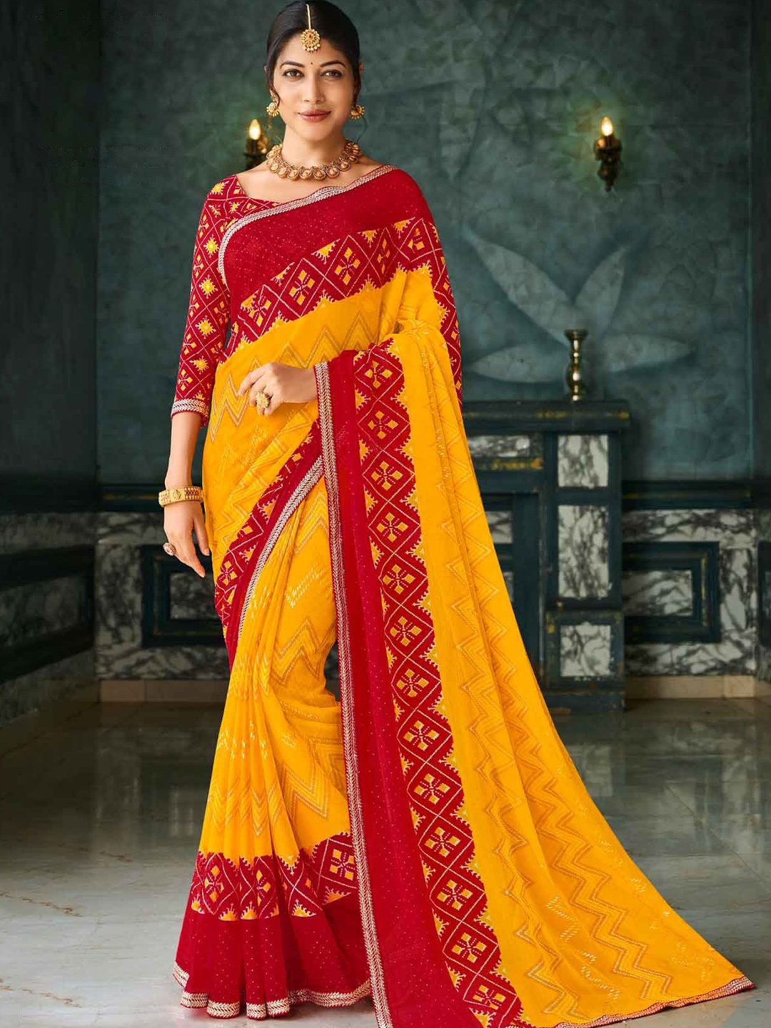 

Laxmipati Embroidered Geometric Saree, Gold