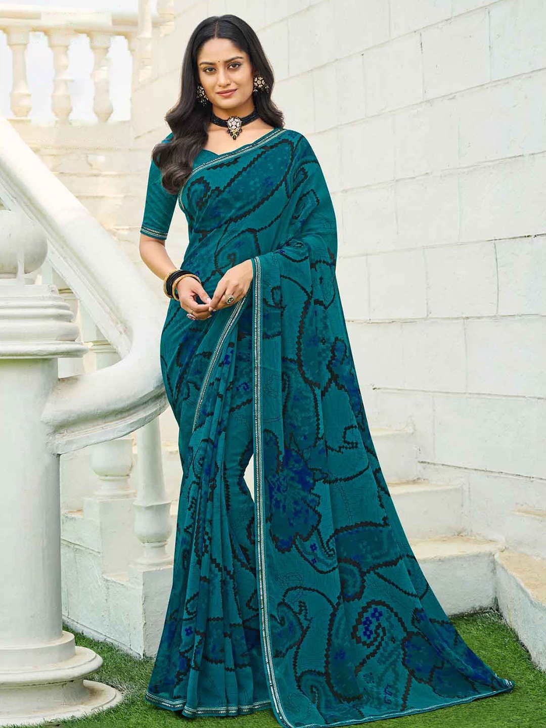 

Laxmipati Paisley Embroidered Saree, Green