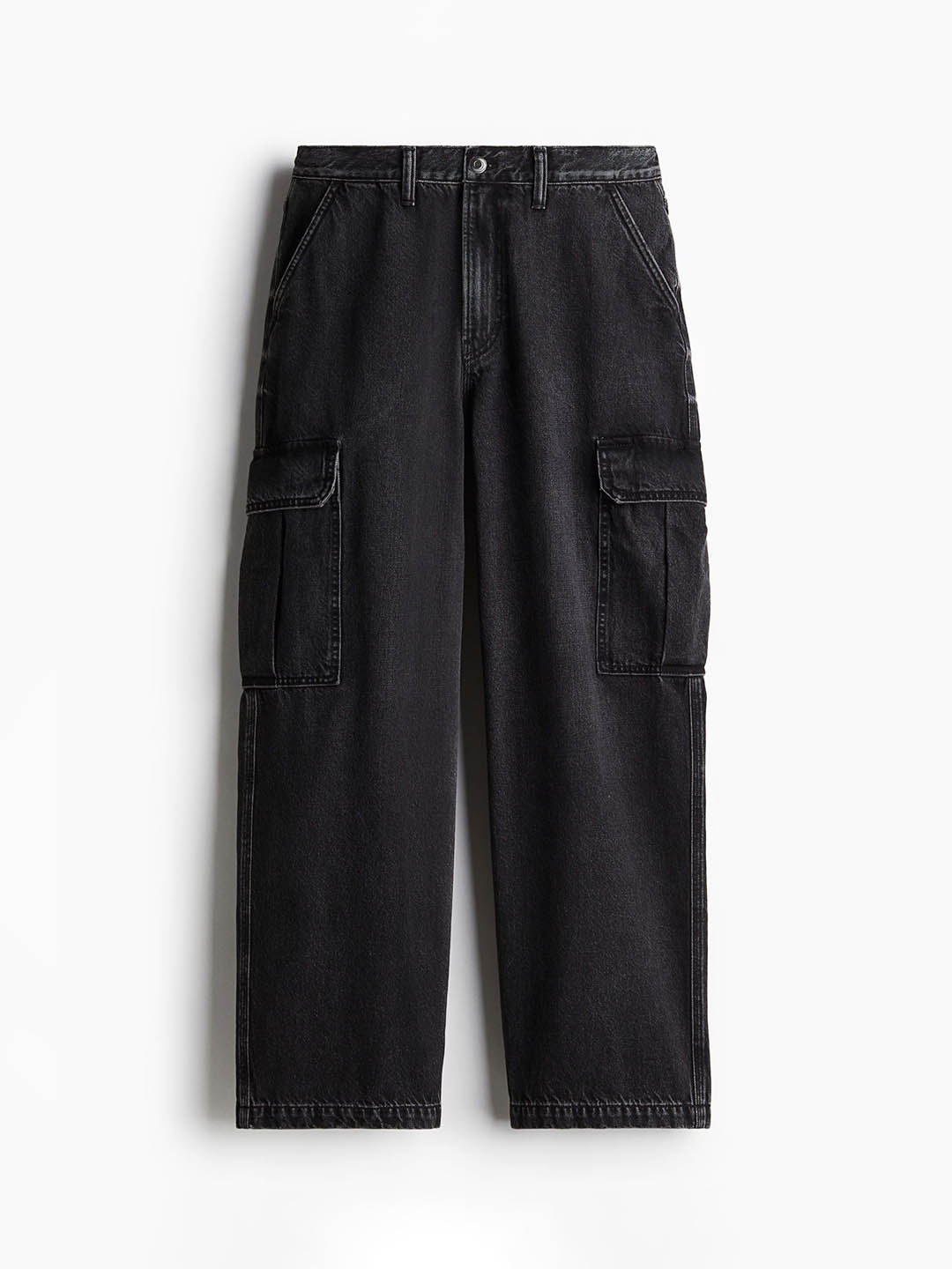 

H&M Men Baggy Cargo Styles Jeans, Black