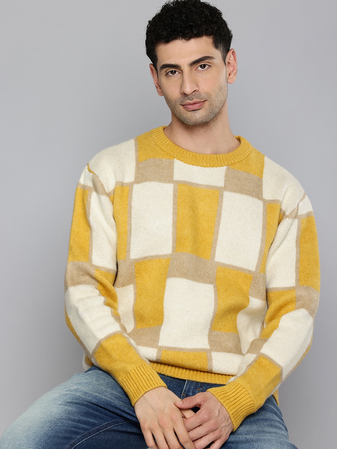 

Levis Geometric Self Design Pullover, Yellow