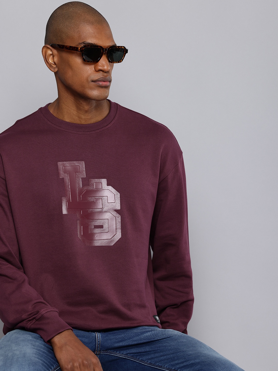 

Levis Pure Cotton Graphic Printed Sweatshirt, Burgundy