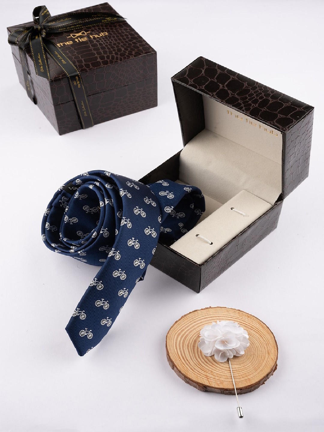 

The Tie Hub Men Accessory Gift Set of Necktie with Flower Lapel Pin Combo Set, Blue