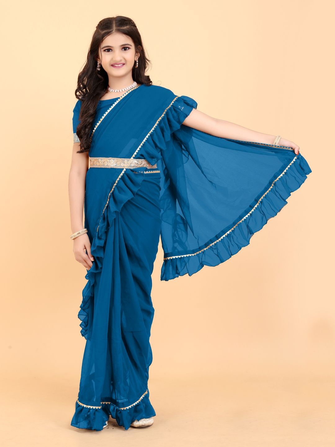 

Shrithi Fashion Fab Gotta Patti Pure Georgette Belted Saree, Teal