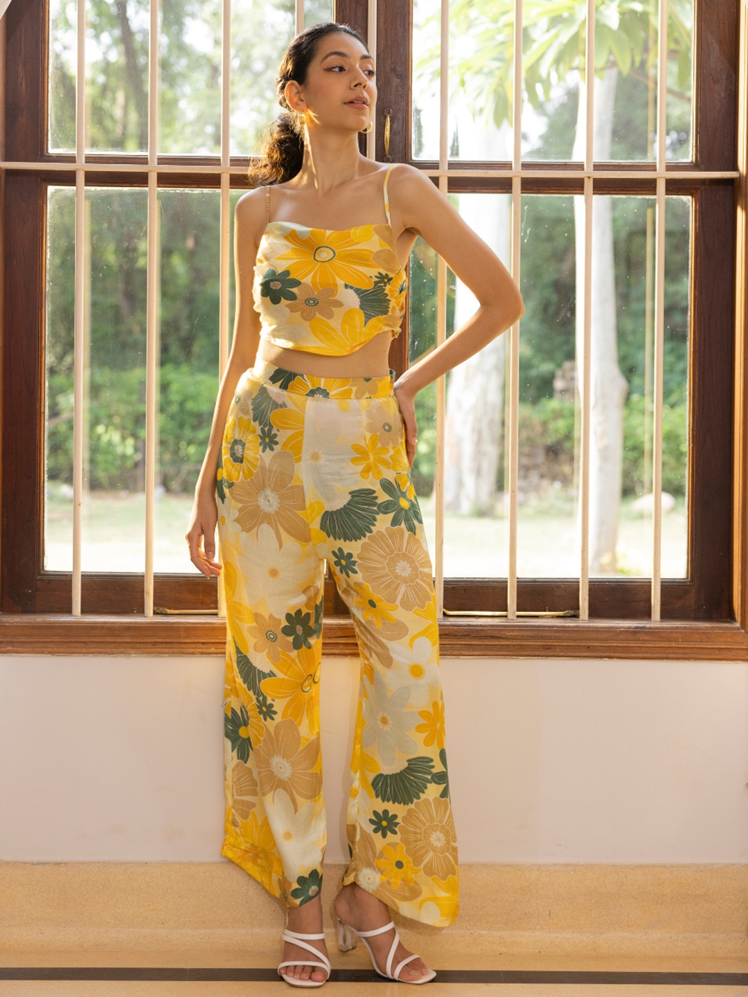 

SHIBUI Women Printed Tailored High-Rise Trousers, Yellow