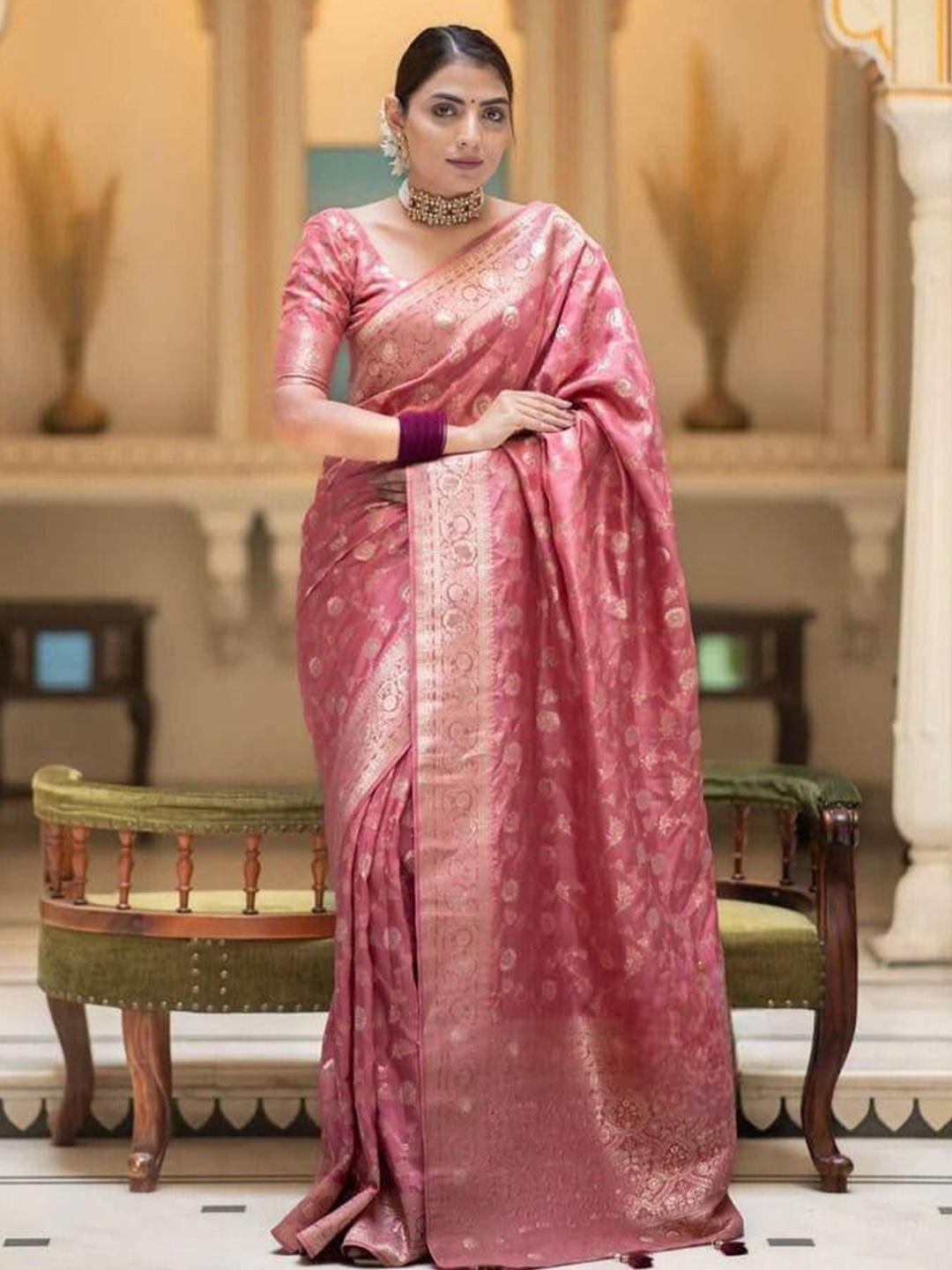 

Sanwariya Silk Woven Designed Zari Kanjeevaram Saree, Peach