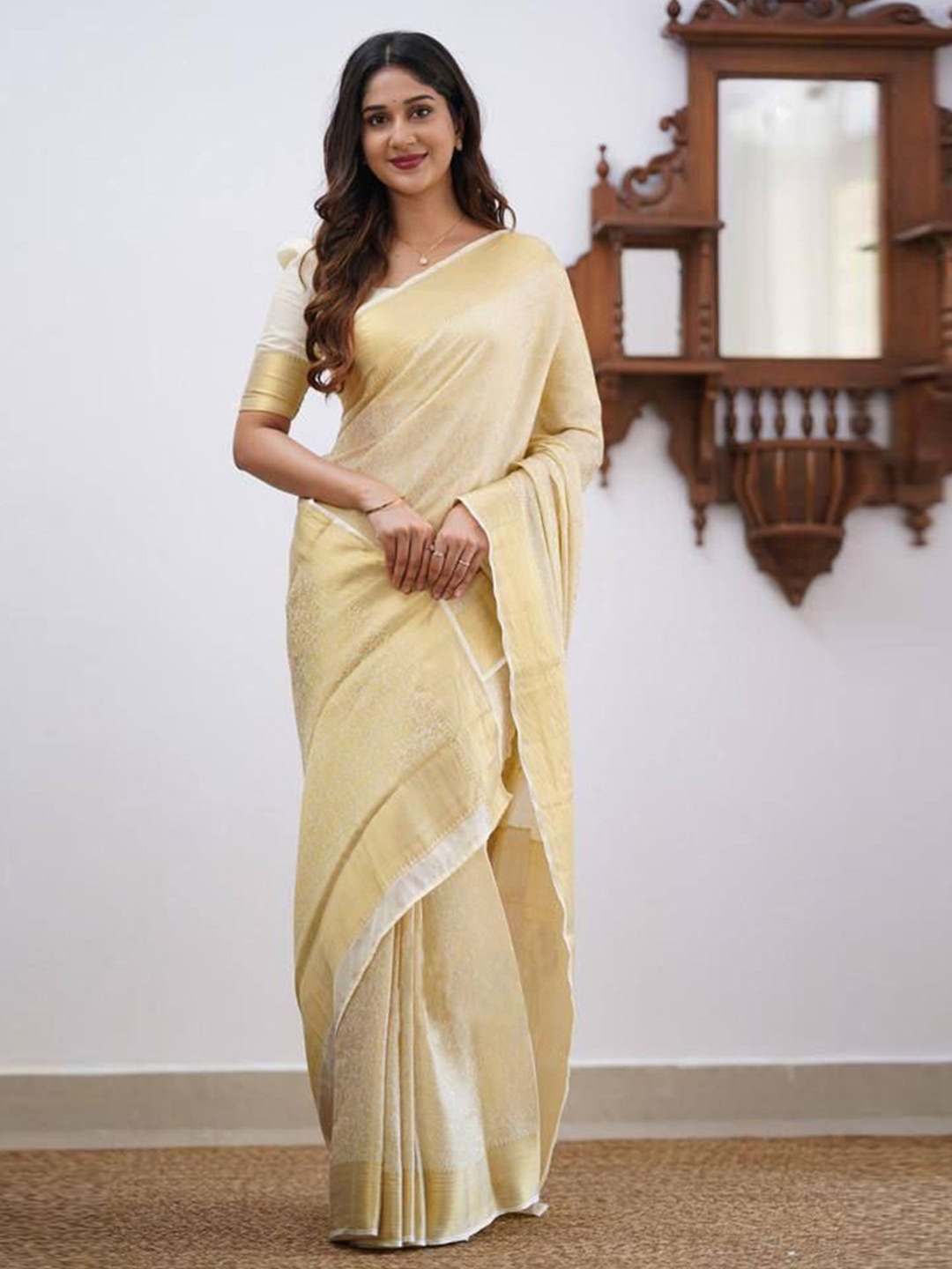 

Sanwariya Ethnic Motif Zari Woven Kanjeevaram Saree, Cream