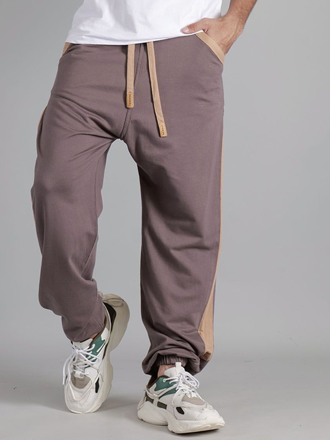 

BOMBAY TROOPER Loose-Fit Pure Cotton Track Pant, Mauve